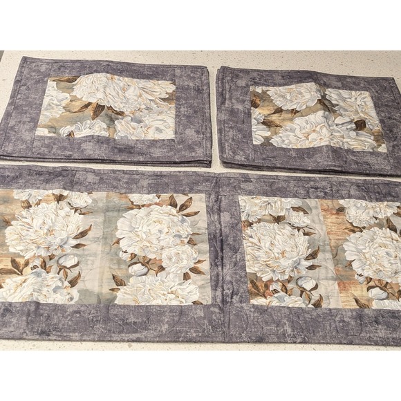 Other - Quilted Placemats (6) and Table Runner (1) Set Of‎ 7 - Reversible Floral Peonies